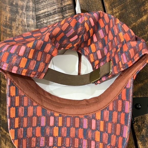 Women’s baseball hat by Universal Threads - Picture 8 of 8